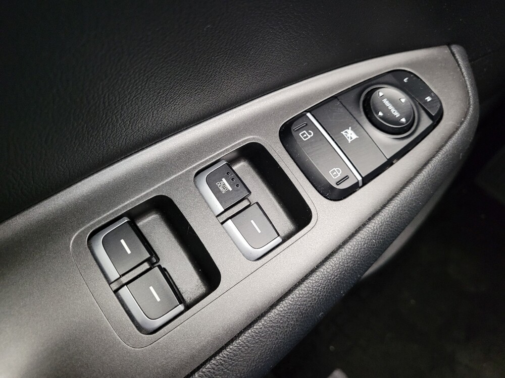 2018 Kia Optima in Eastpointe, MI 48021 - 18142033 27
