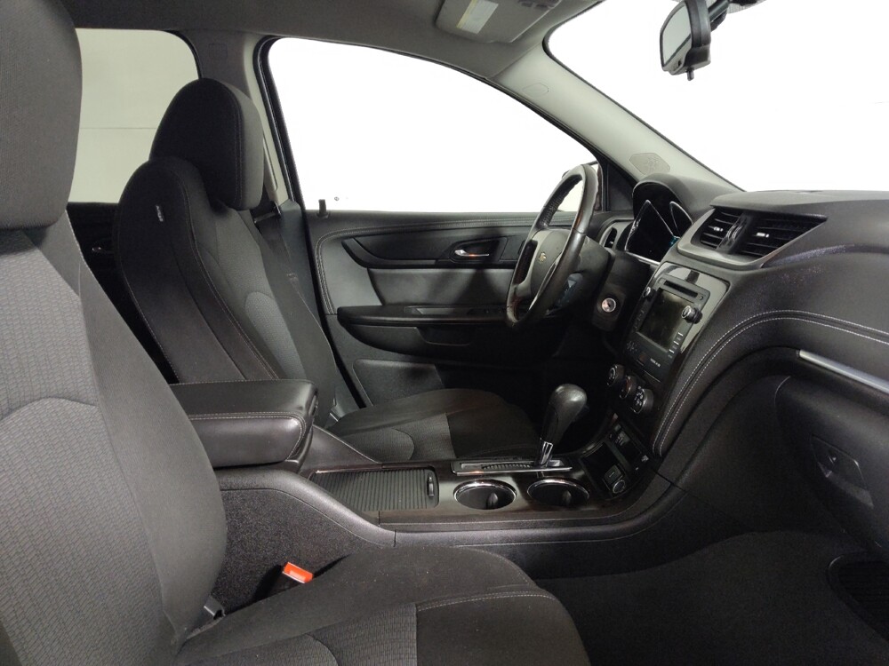 2017 Chevrolet Traverse in Midlothian, IL 60445 - 18142034 21