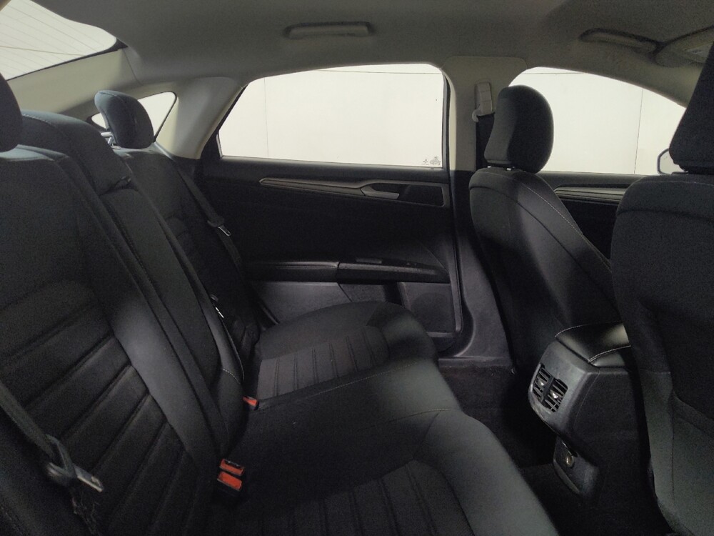 2020 Ford Fusion in Midlothian, IL 60445 - 18142035 19
