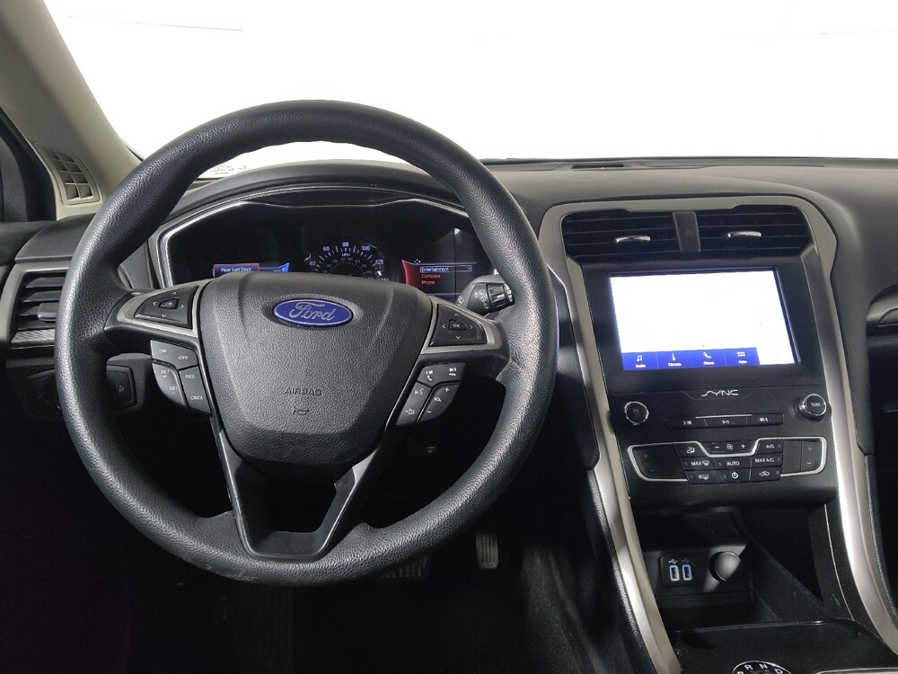 2020 Ford Fusion in Midlothian, IL 60445 - 18142035 22