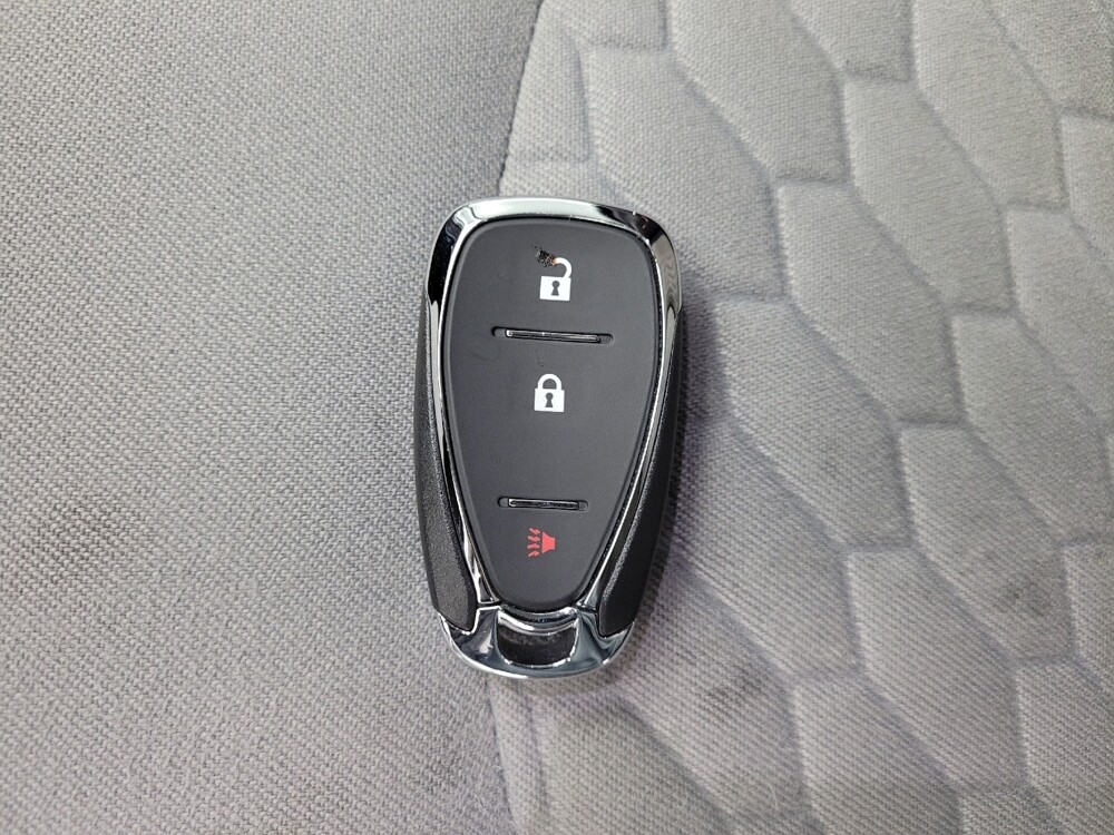 2020 Chevrolet Equinox in Eastpointe, MI 48021 - 18142037 32