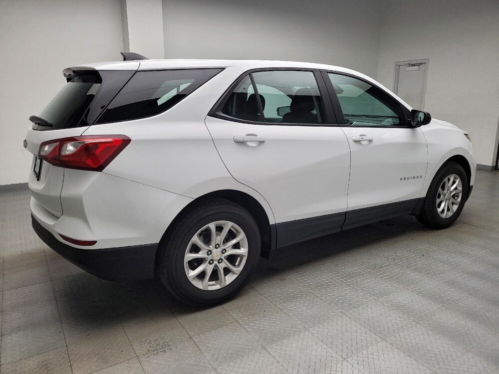2020 Chevrolet Equinox in Eastpointe, MI 48021 - 18142037 10