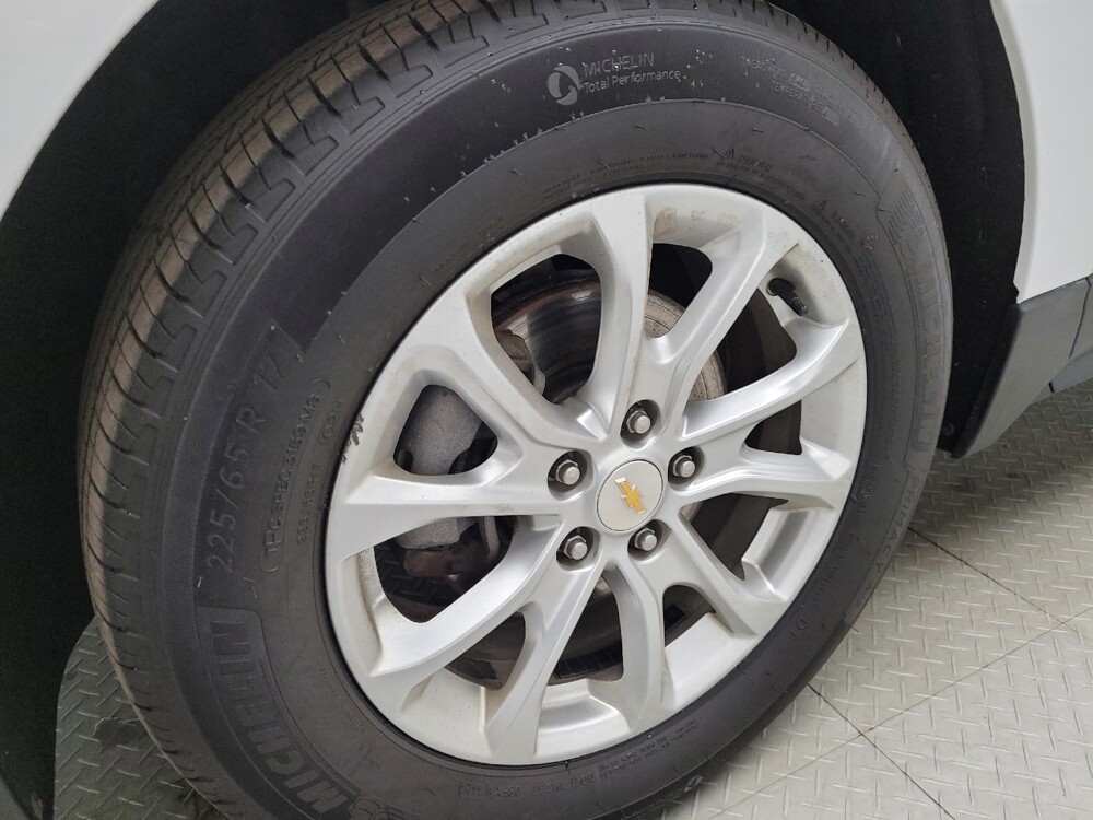 2020 Chevrolet Equinox in Eastpointe, MI 48021 - 18142037 31