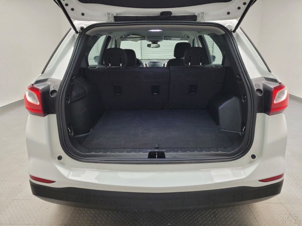 2020 Chevrolet Equinox in Eastpointe, MI 48021 - 18142037 29