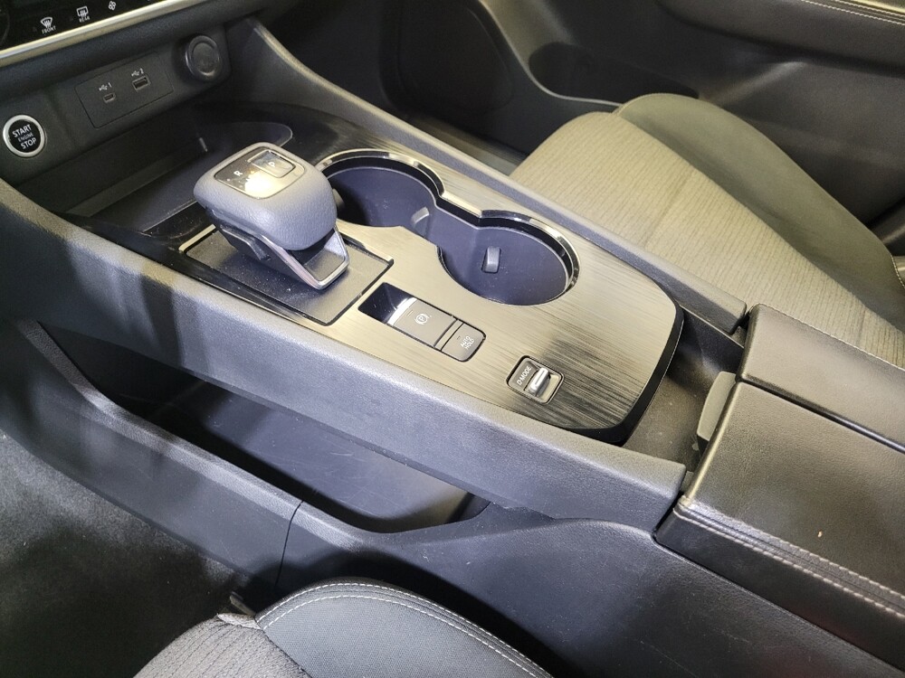 2021 Nissan Rogue in Fairfield, OH 45014 - 18142038 26