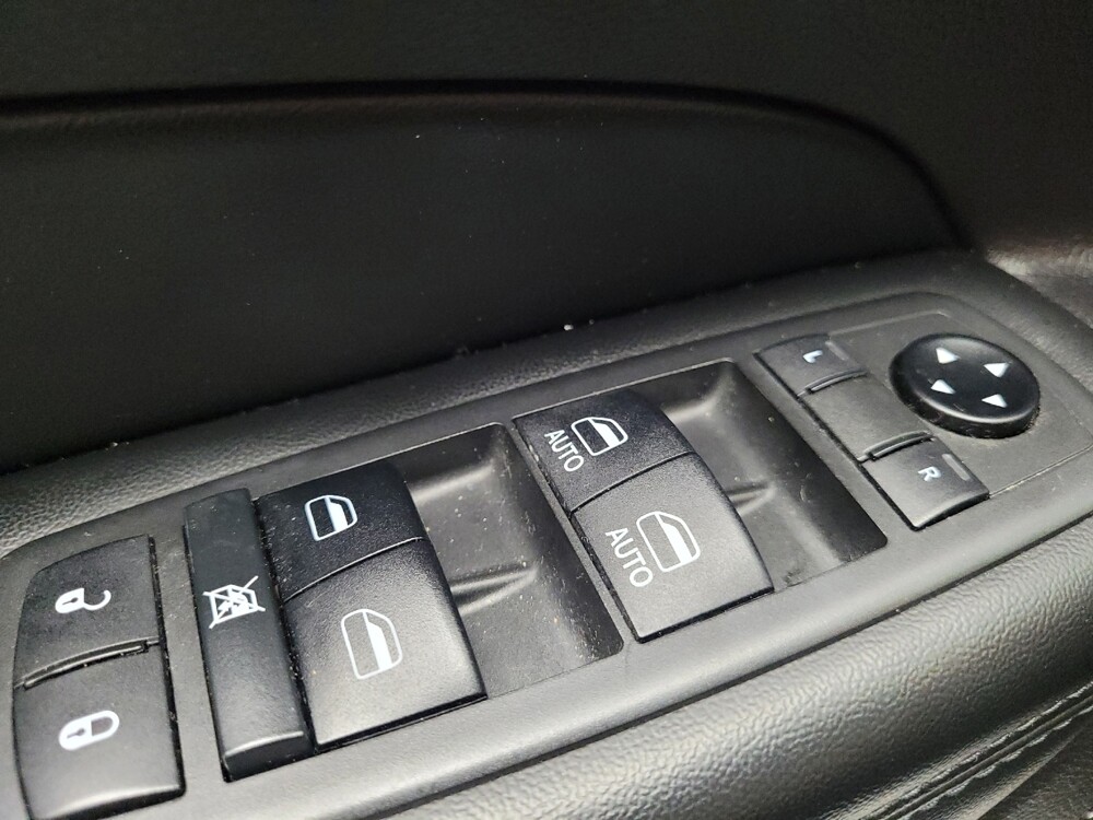 2019 Jeep Grand Cherokee in Memphis, TN 38115 - 18142046 27