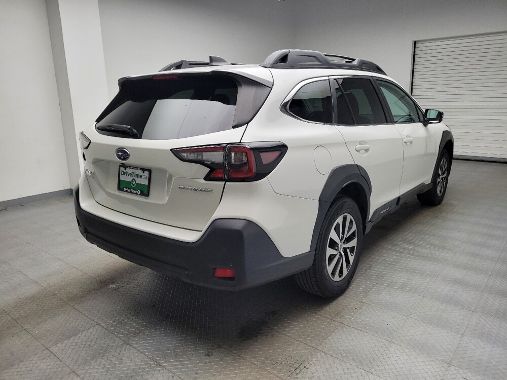 2023 Subaru Outback in Eastpointe, MI 48021 - 18142050 9