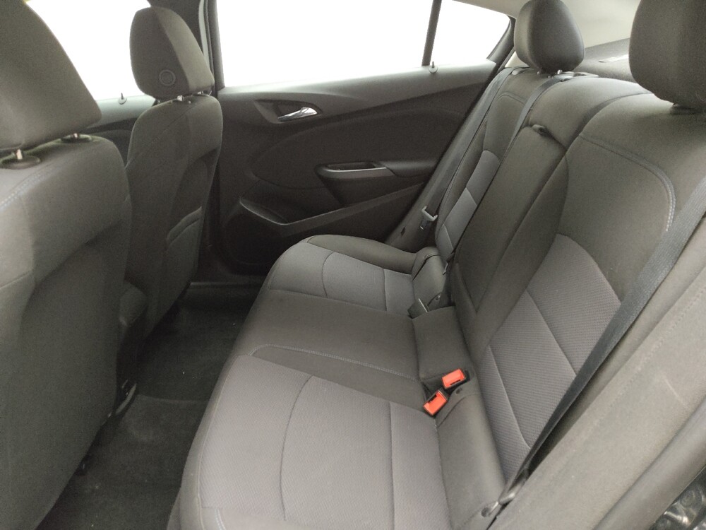 2018 Chevrolet Cruze in Eastpointe, MI 48021 - 18142051 18