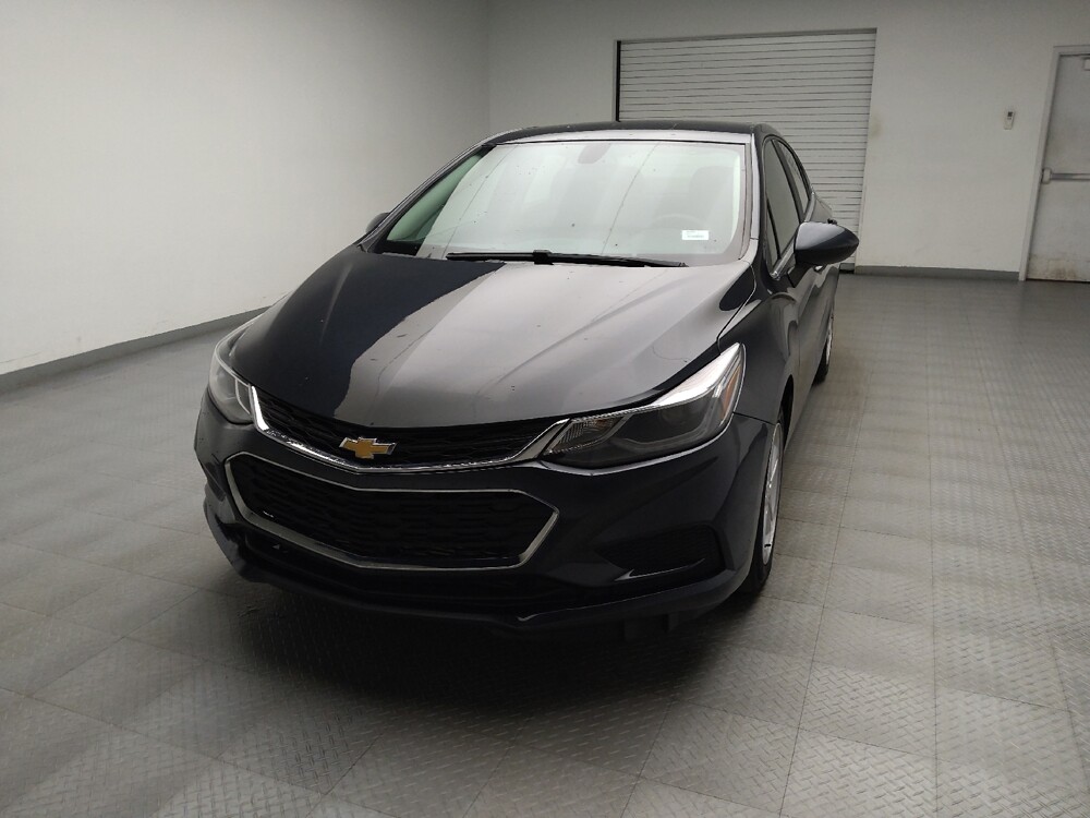 2018 Chevrolet Cruze in Eastpointe, MI 48021 - 18142051 15