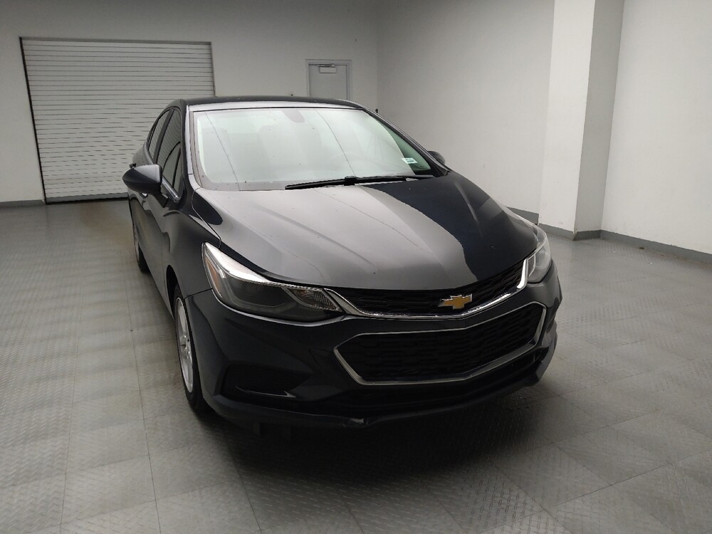 2018 Chevrolet Cruze in Eastpointe, MI 48021 - 18142051 14