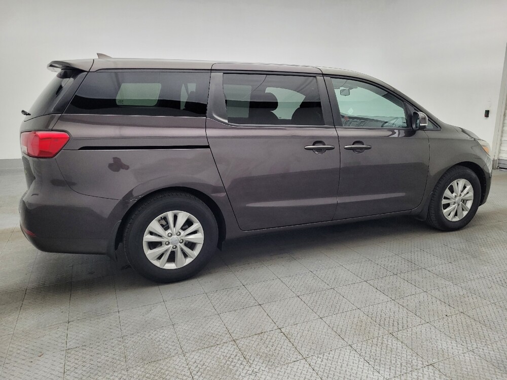 2018 Kia Sedona in Hialeah, FL 33014 - 18142055 10