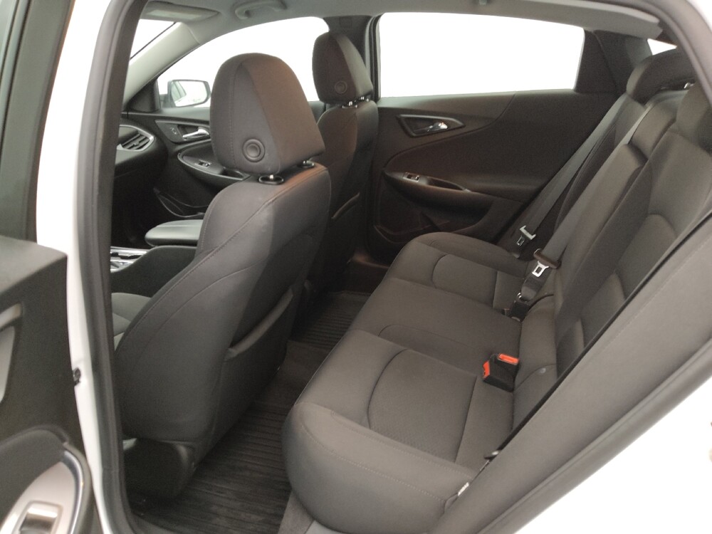 2022 Chevrolet Malibu in Topeka, KS 66611 - 18142065 18