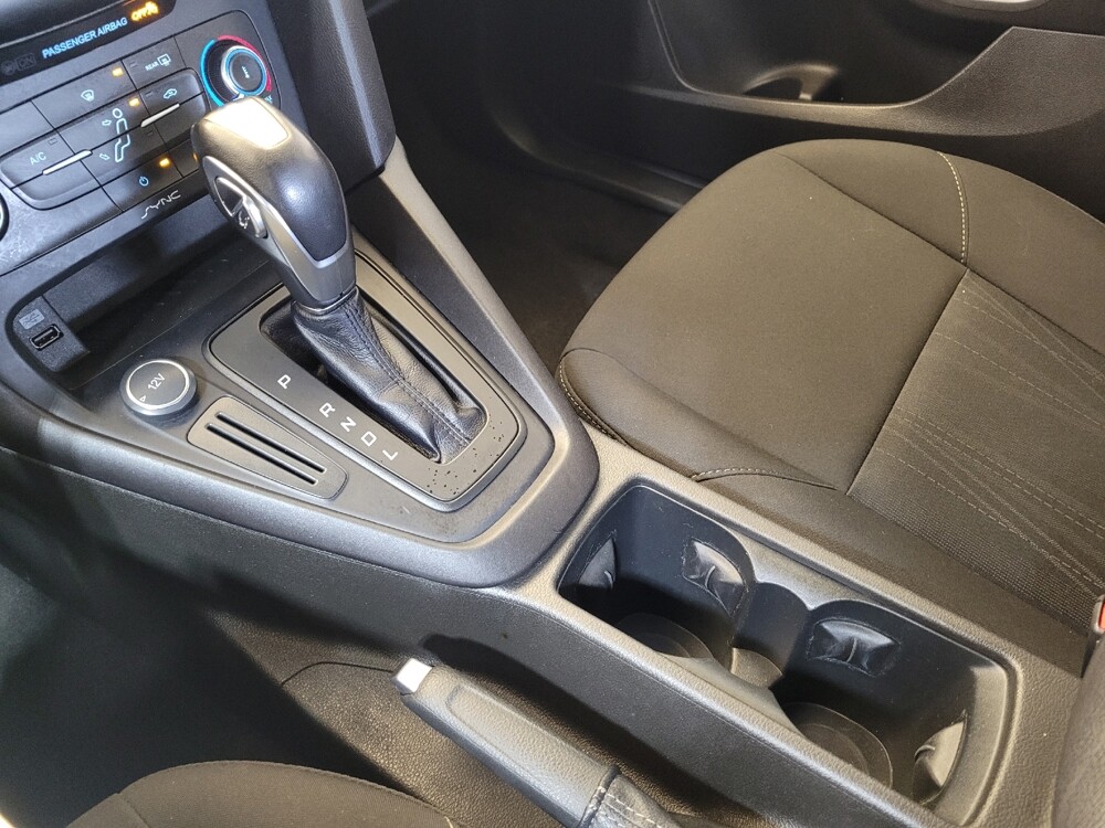 2016 Ford Focus in Lexington, KY 40509 - 18142072 26