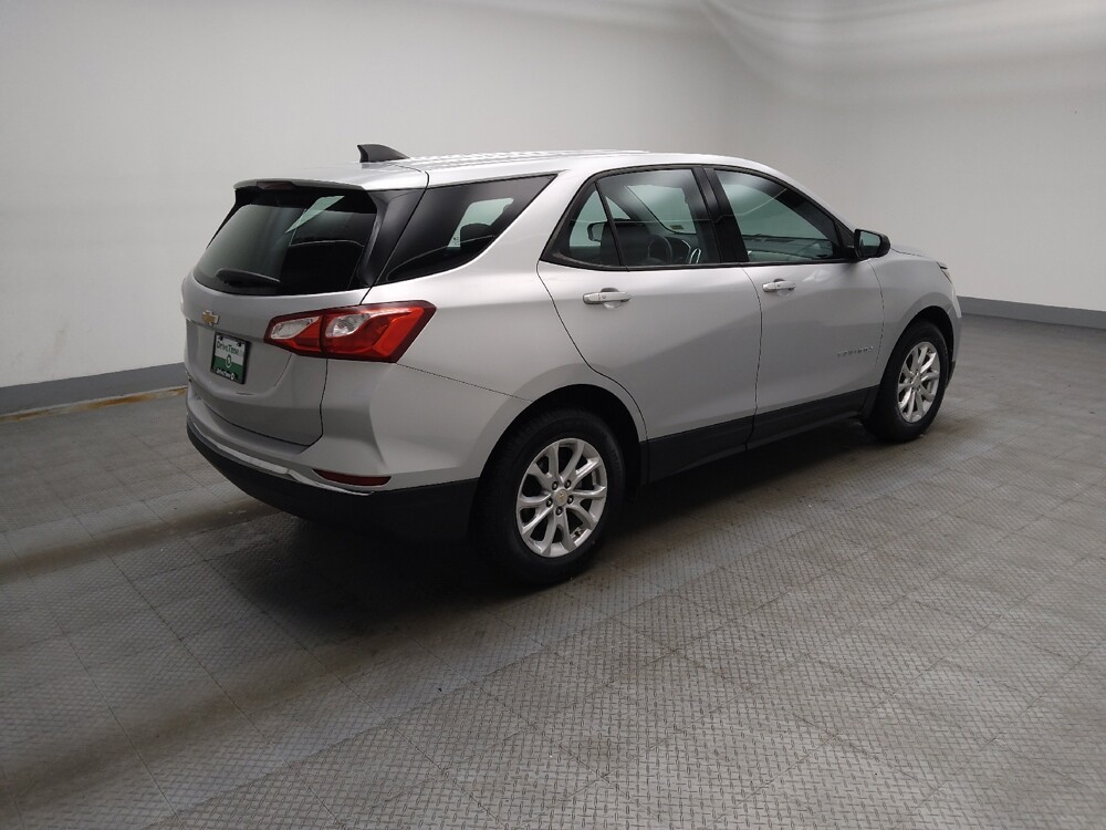 2018 Chevrolet Equinox in Lombard, IL 60148 - 18142074 10