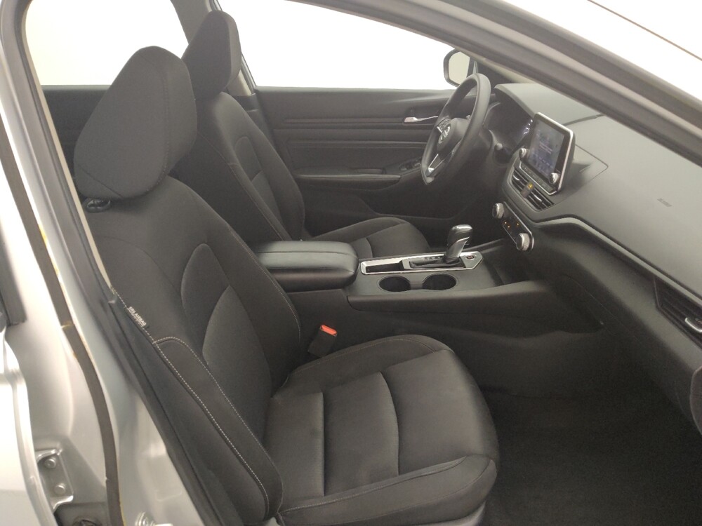 2019 Nissan Altima in Houston, TX 77060 - 18142077 21