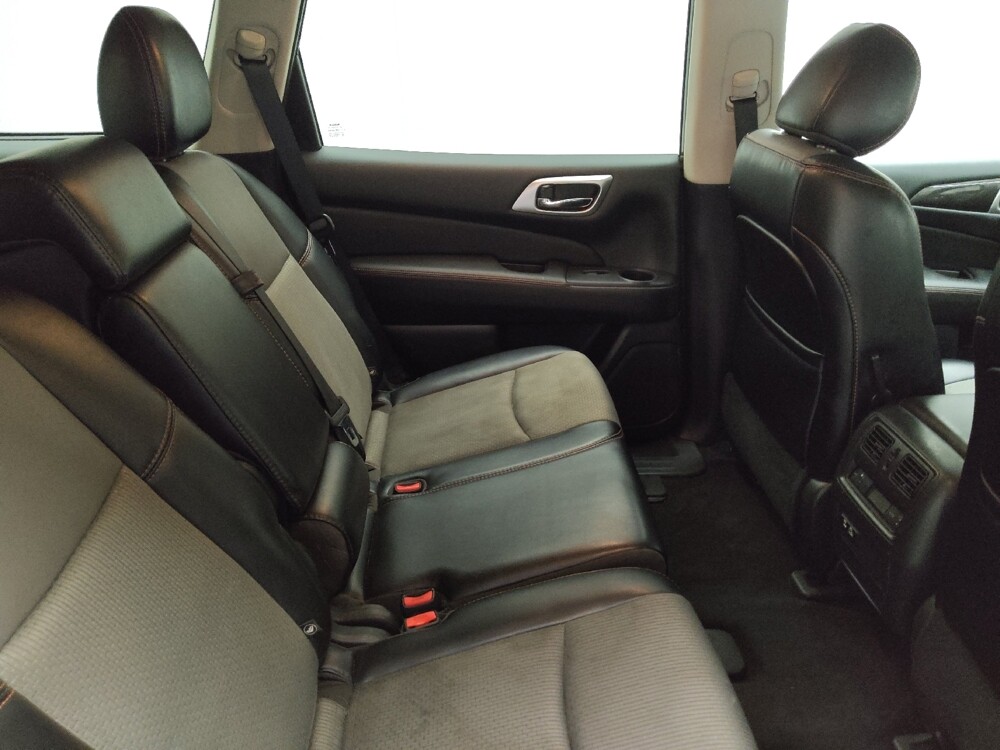 2020 Nissan Pathfinder in Taylor, MI 48180 - 18142087 19