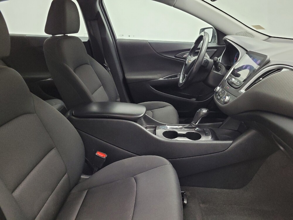 2020 Chevrolet Malibu in Antioch, TN 37013 - 18142097 21