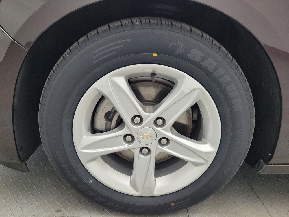 2020 Chevrolet Malibu in Salem, VA 24153 - 18142105 31
