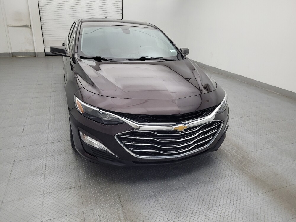 2020 Chevrolet Malibu in Salem, VA 24153 - 18142105 14