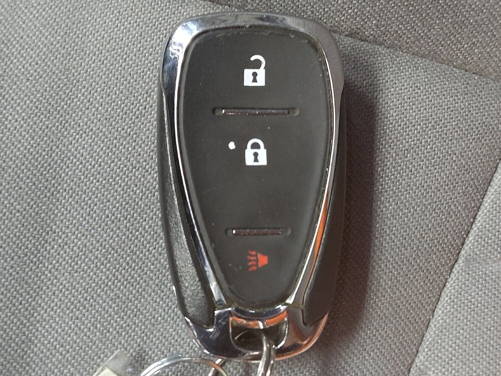 2020 Chevrolet Equinox in Arlington, TX 76011 - 18142108 32