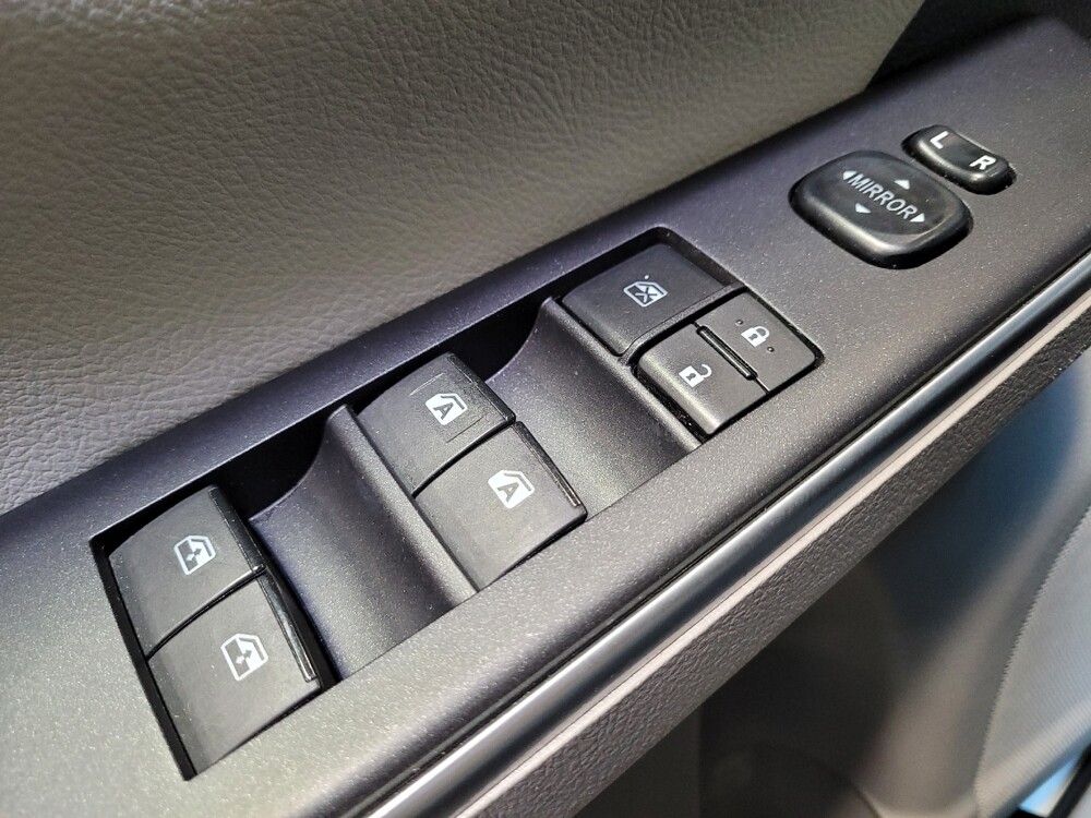2015 Toyota Camry in Downey, CA 90241 - 18142115 27