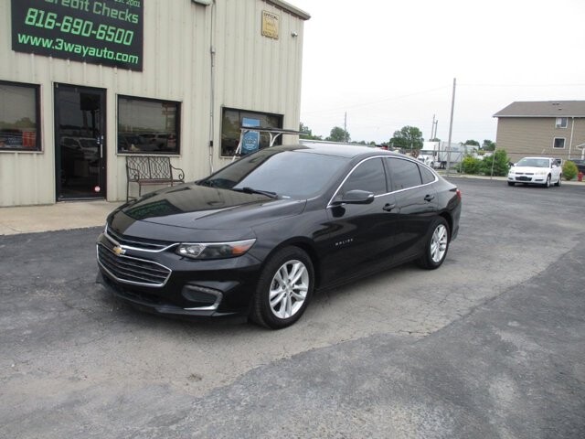 2018 Chevrolet Malibu in Oak Grove, MO 64075 - 18142119