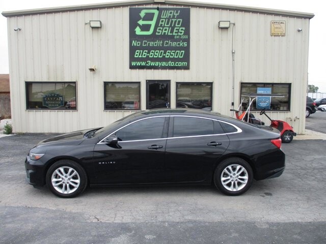 2018 Chevrolet Malibu in Oak Grove, MO 64075 - 18142119 8