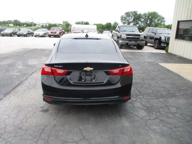 2018 Chevrolet Malibu in Oak Grove, MO 64075 - 18142119 6