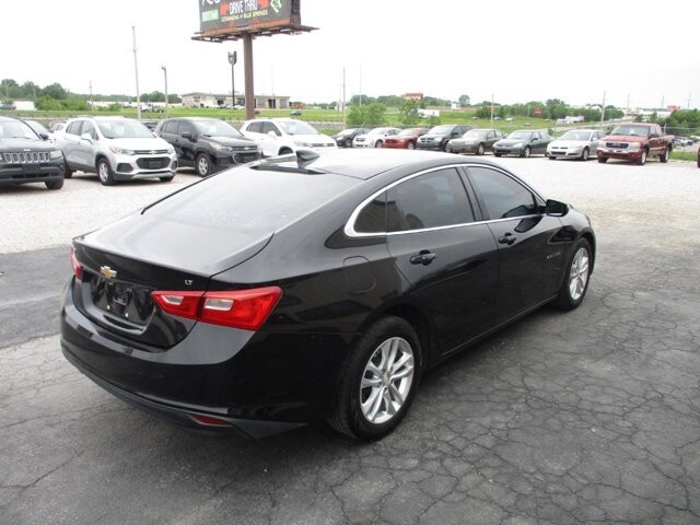 2018 Chevrolet Malibu in Oak Grove, MO 64075 - 18142119 5