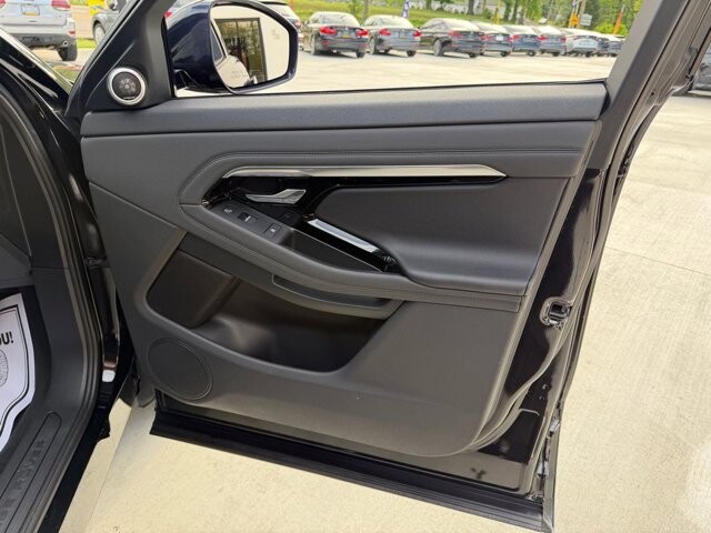 2022 Land Rover Range Rover Evoque in Knoxville, TN 37920 - 18142121 11