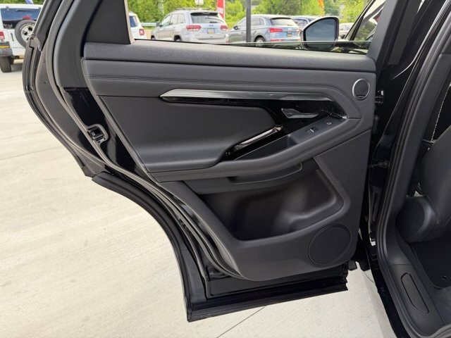 2022 Land Rover Range Rover Evoque in Knoxville, TN 37920 - 18142121 8