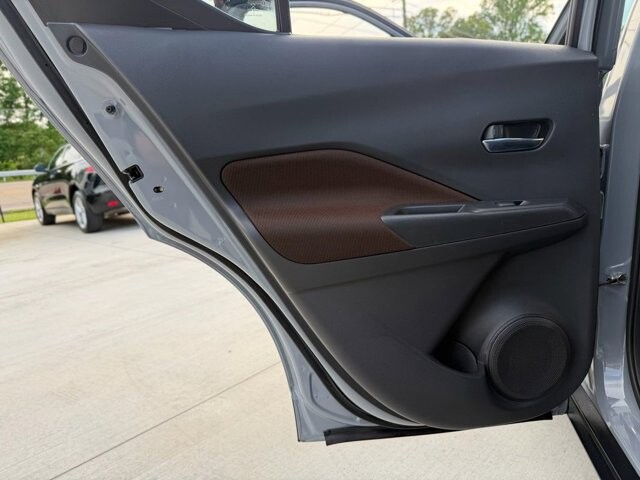 2021 Nissan Kicks in Knoxville, TN 37920 - 18142137 7
