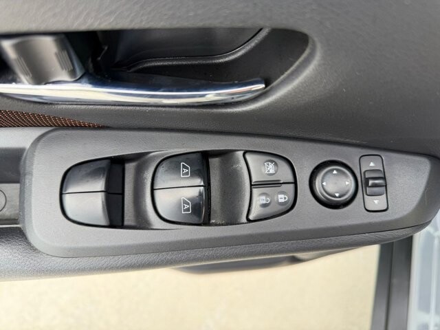 2021 Nissan Kicks in Knoxville, TN 37920 - 18142137 18