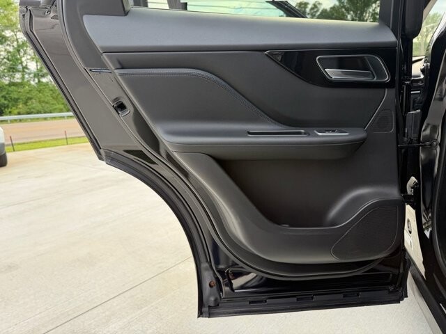 2020 Jaguar F-PACE in Knoxville, TN 37920 - 18142138 6
