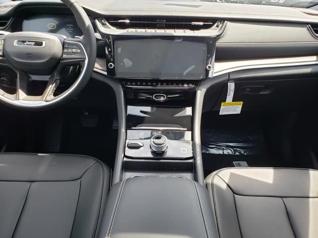2026 Jeep Grand Cherokee in Bedford, OH 44146 - 18142143 10