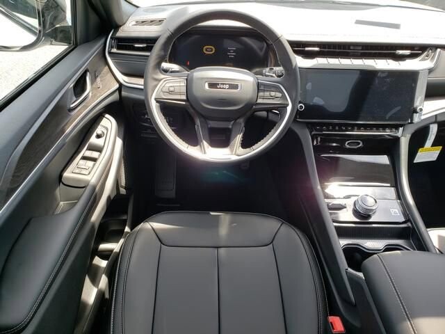 2026 Jeep Grand Cherokee in Bedford, OH 44146 - 18142143 11