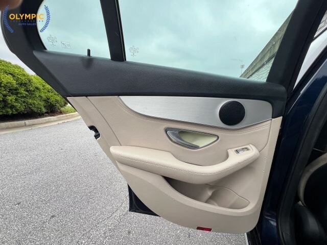 2016 Mercedes-Benz C 300 in Decatur, GA 30032 - 18142145 47
