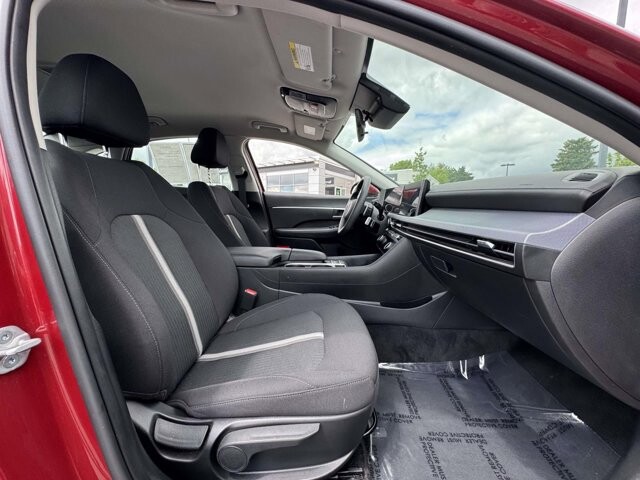 2025 Hyundai Sonata in Winchester, VA 22602 - 18142160 10