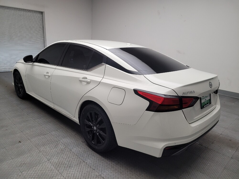 2021 Nissan Altima in Downey, CA 90241 - 18142163 5