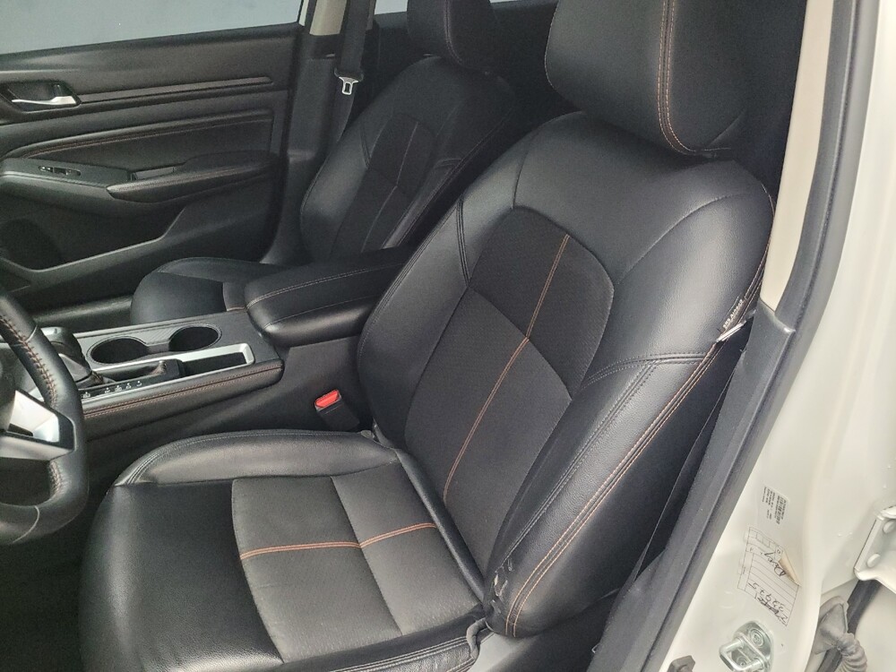 2021 Nissan Altima in Downey, CA 90241 - 18142163 17