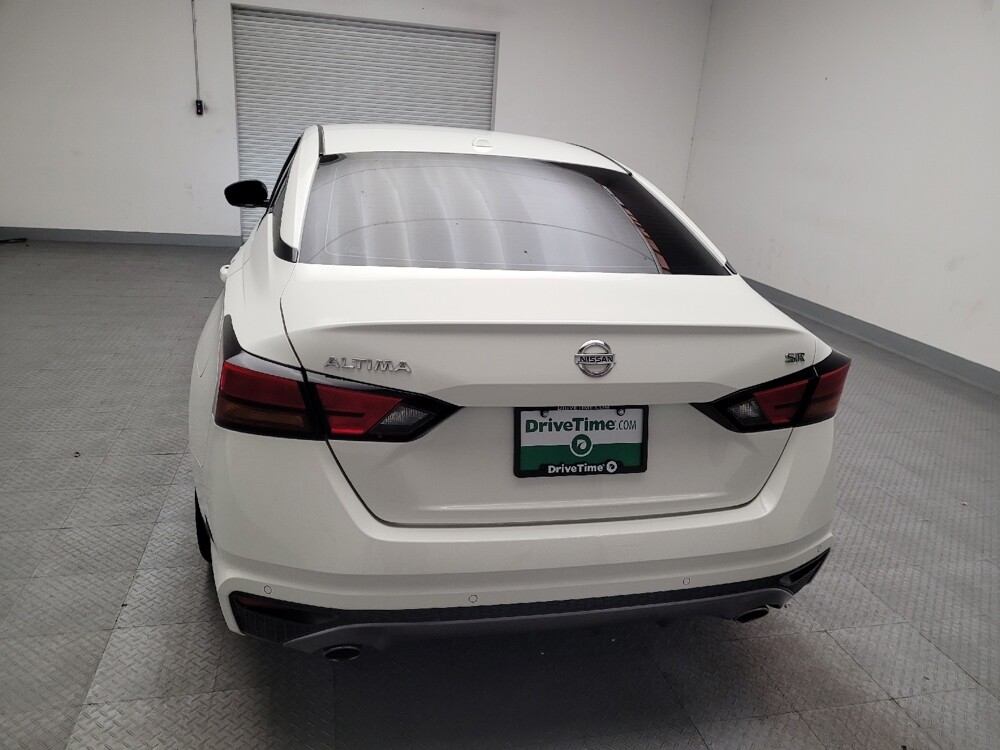 2021 Nissan Altima in Downey, CA 90241 - 18142163 6