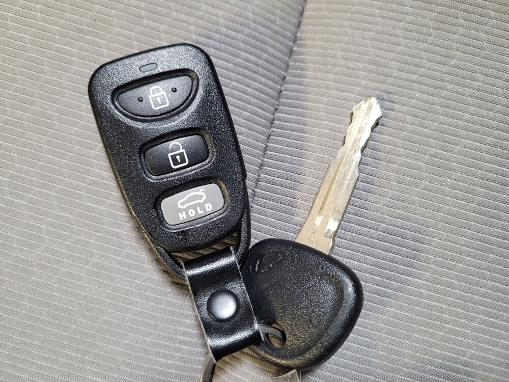 2018 Hyundai Elantra in Torrance, CA 90504 - 18142170 32