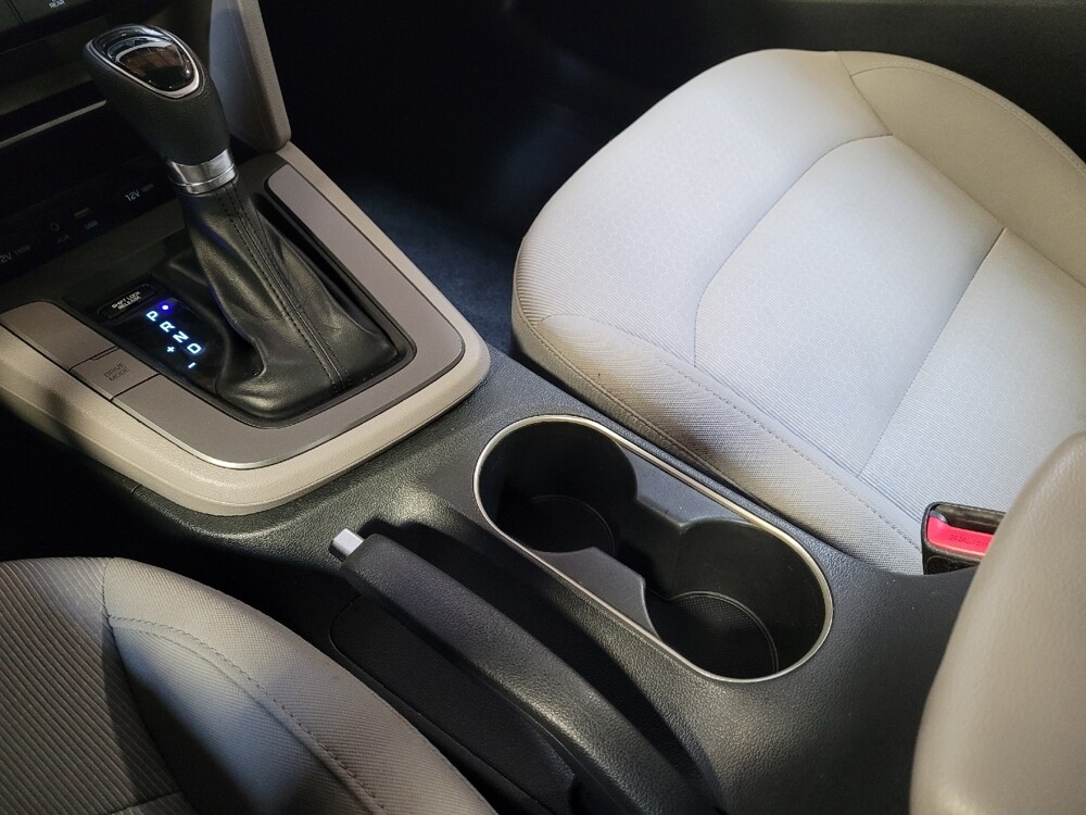 2018 Hyundai Elantra in Torrance, CA 90504 - 18142170 26