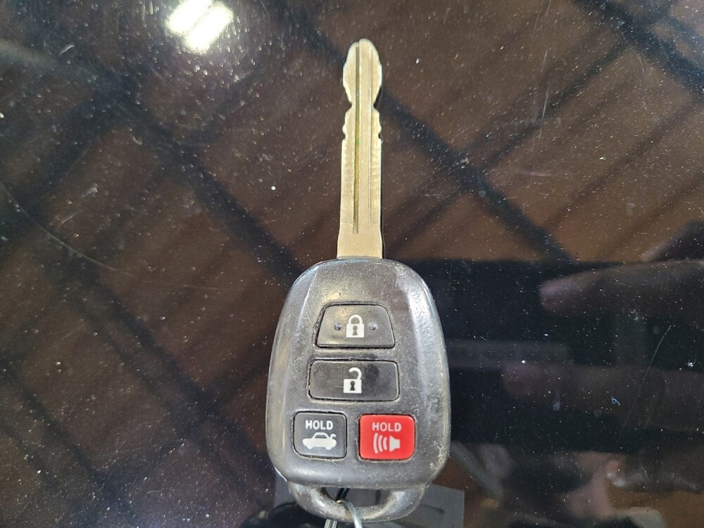 2017 Toyota Camry in El Cajon, CA 92020 - 18142174 32