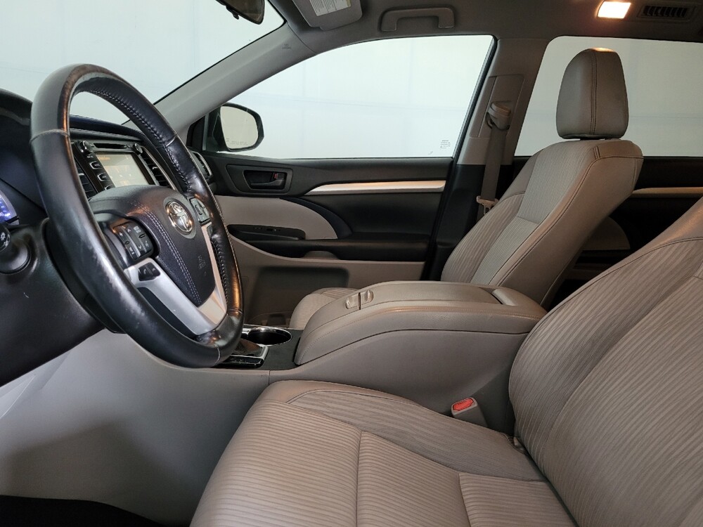 2018 Toyota Highlander in Lewisville, TX 75067 - 18142207 17
