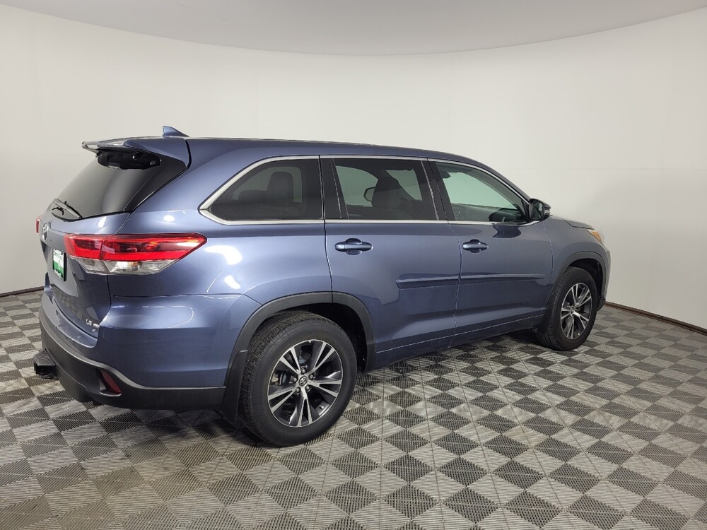 2018 Toyota Highlander in Lewisville, TX 75067 - 18142207 10