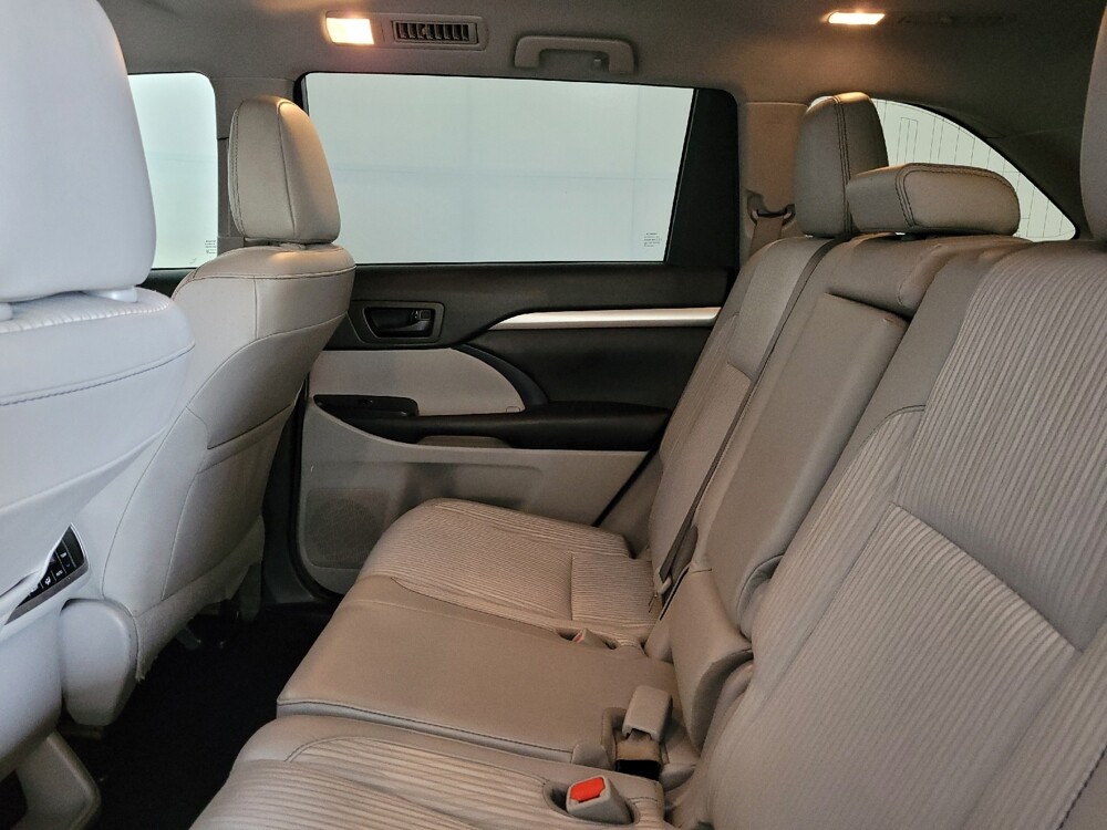 2018 Toyota Highlander in Lewisville, TX 75067 - 18142207 18