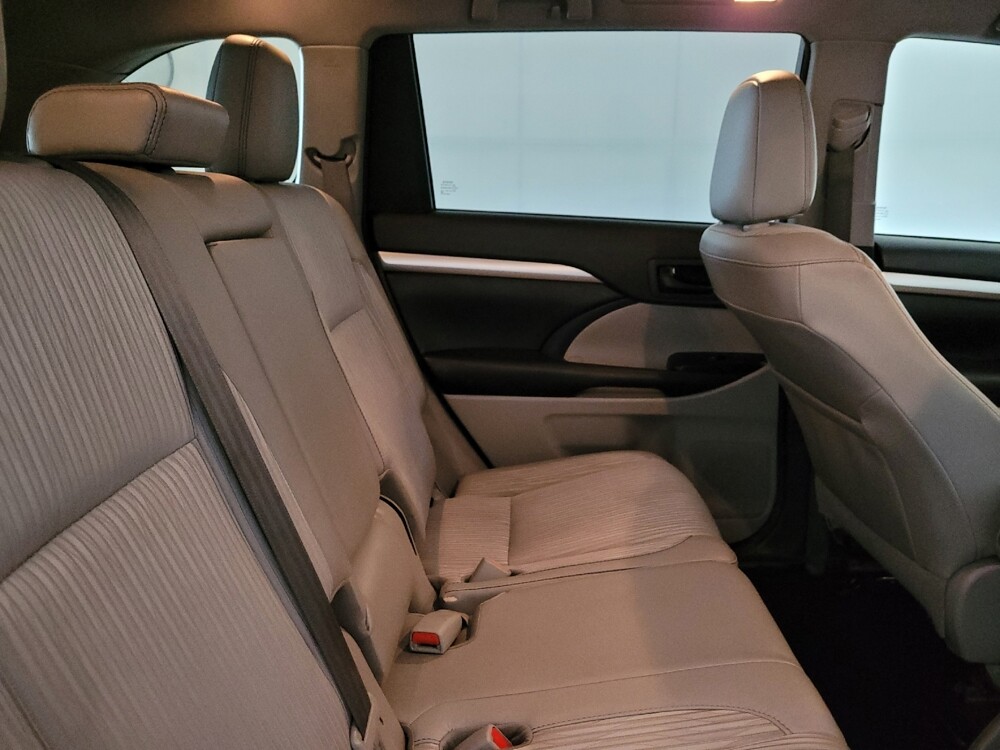 2018 Toyota Highlander in Lewisville, TX 75067 - 18142207 19