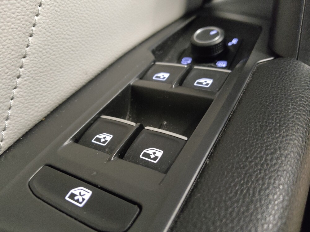 2021 Volkswagen Tiguan in Phoenix, AZ 85015 - 18142217 27
