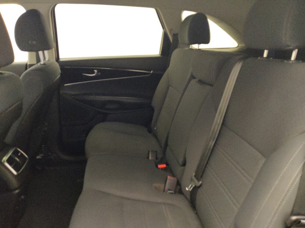 2019 Kia Sorento in Tucson, AZ 85705 - 18142219 18